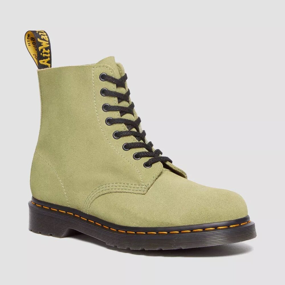 NWT Doc Martens 1460 Suede Lace Up Boots